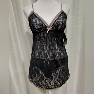 NWT Elegant Black All Over Lace Chemise Size Small